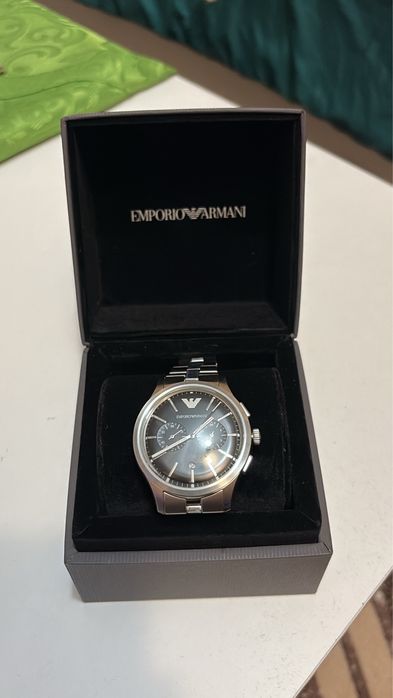 Emporio Armani Часовник
