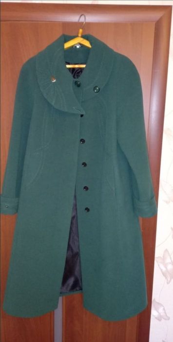 Продам пальто женское