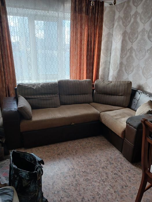 Отдам даром диван