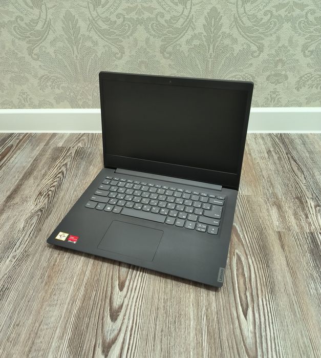 Новый ноутбук Lenovo/AMD Athlon Gold 3150/SSD/ОЗУ 8гб/Full HD/Trade