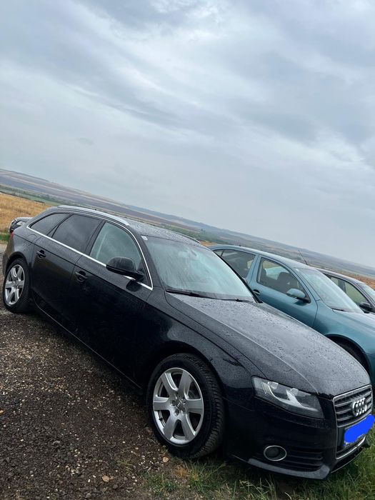 Vând Audi A 4 b8