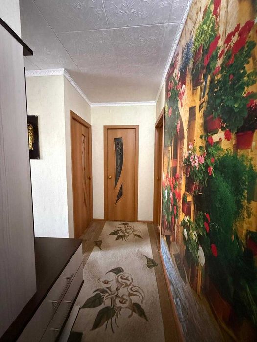 Продам 2 комнатную квартиру в 7 мкр (р-н ТД Махаббат)