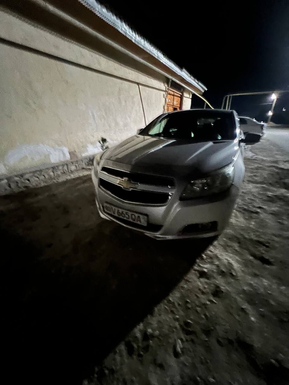 Malibu sotiladi .etani bor xarajati yoq