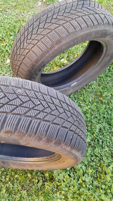 Vand 2 cauciucuri iarna