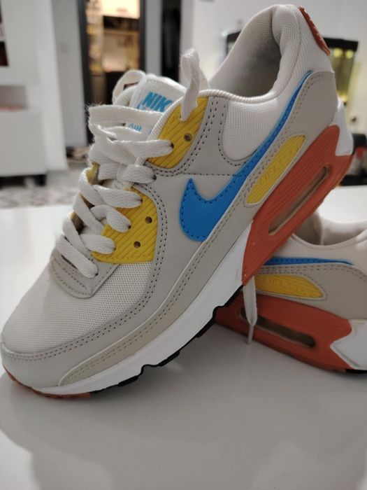 Nike Air Max 90 purtați de câteva ori