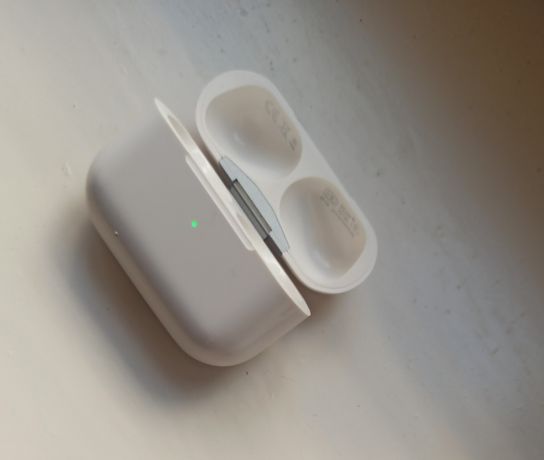 AirPods pro кеис за 10к