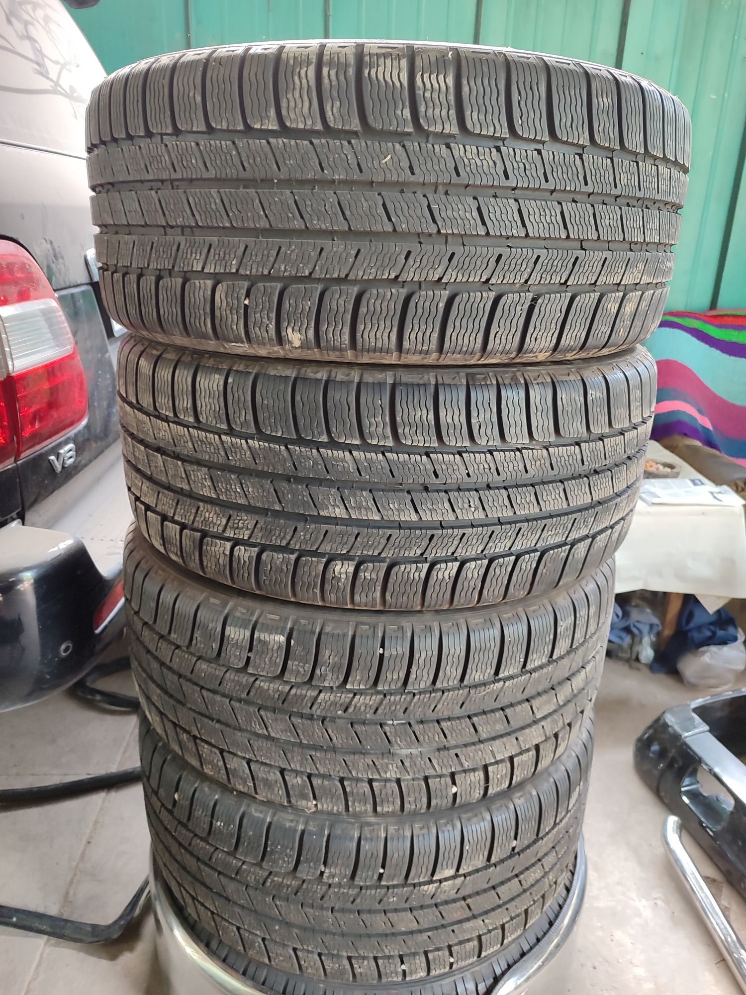 Продам резину michelin 265/55/19