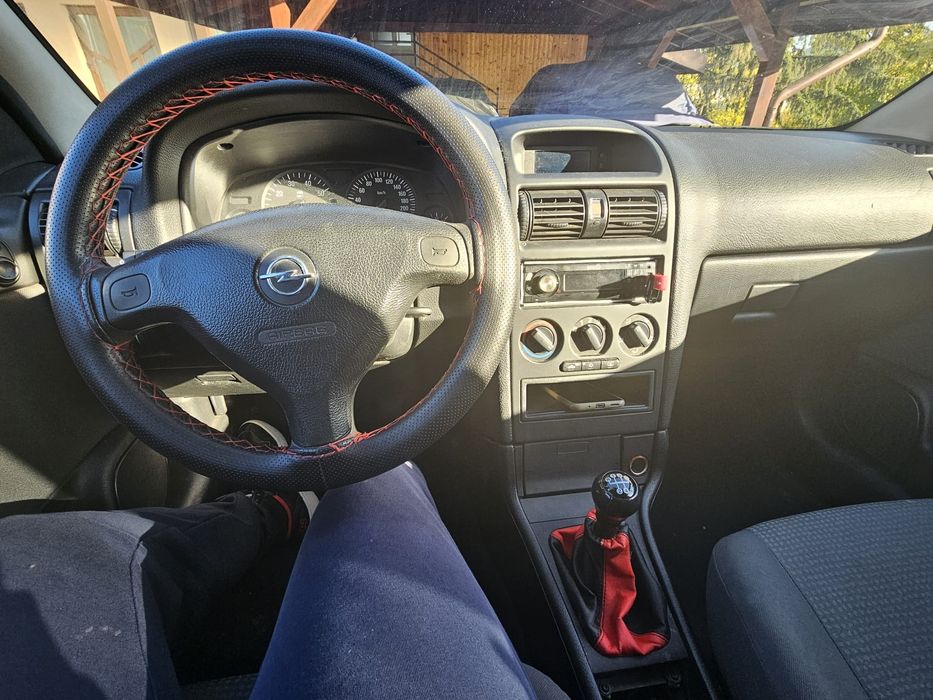 Vând Opel Astra g
