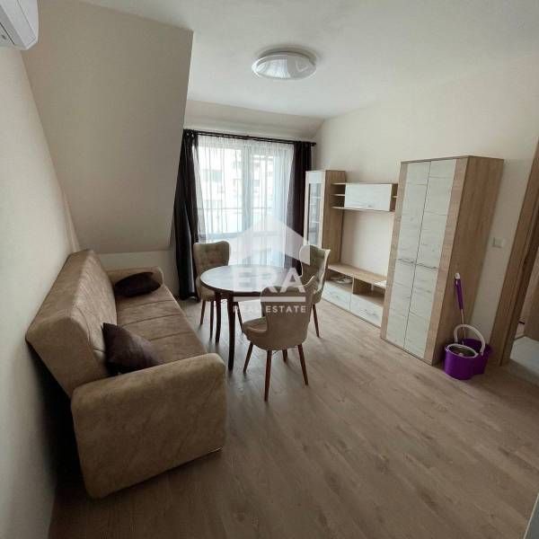 Продава се Двустаен апартамент в Варна, Кайсиева градина - 60 кв.м за 2500 €/кв.м - Снимка #3