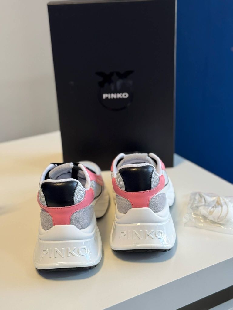 Маратонки Pinko Нови