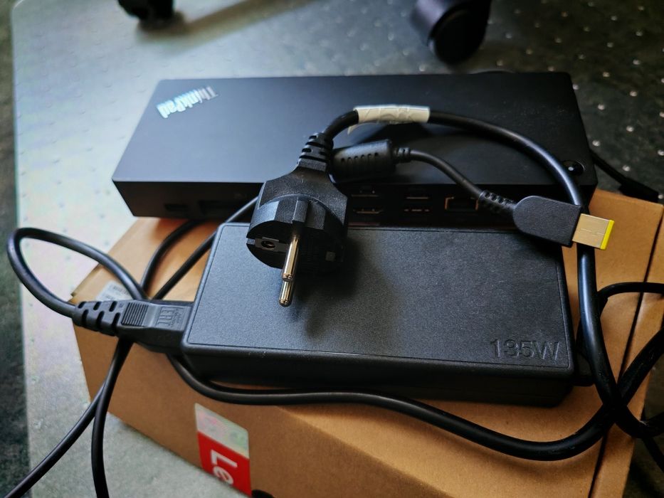 ThinkPad Universal Thunderbolt 4 Dock USB-C