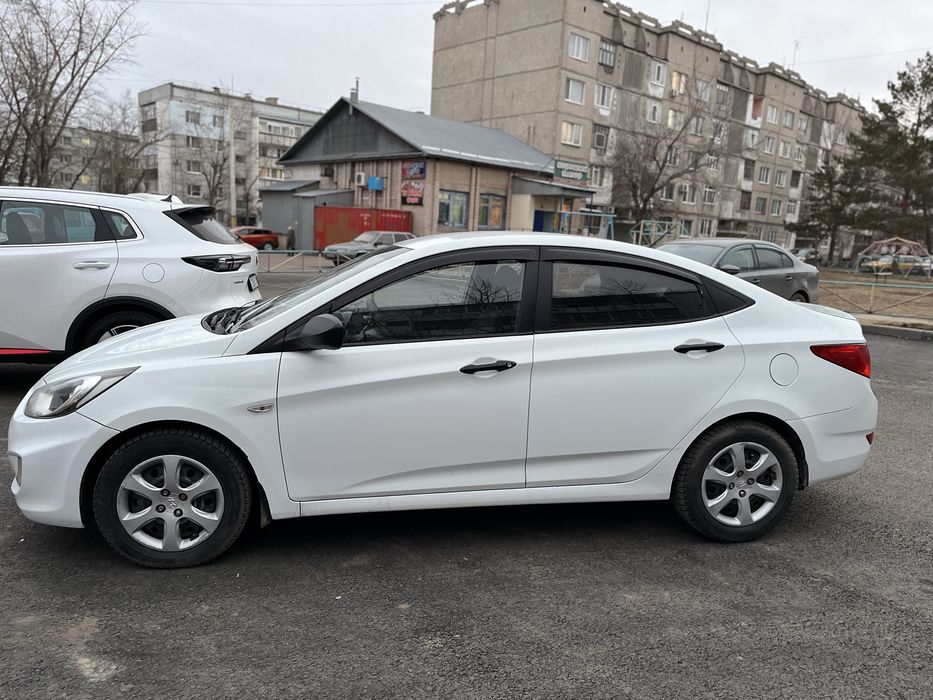 Продам Хюндай акцент 2011 года, на полном ходу, без вложений