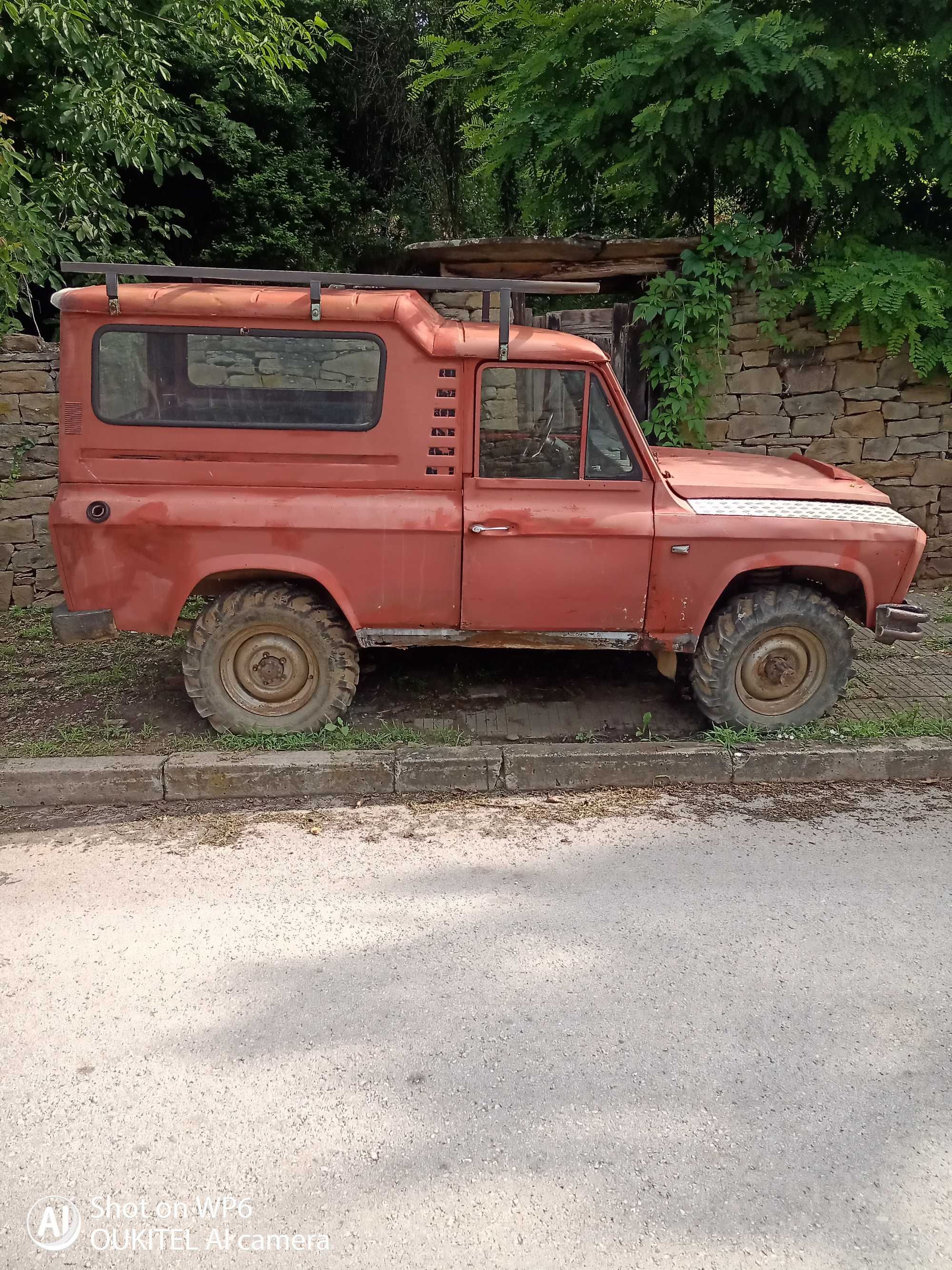 Продавам Аро 243дизел  1990 година.