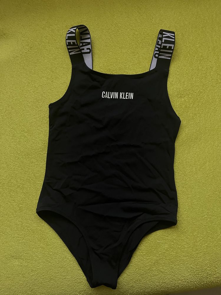 Детски цял бански на Calvin Klein 10-12г.