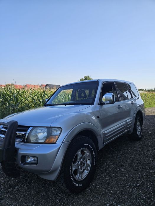 Vând Mitsubishi Pajero 3.2