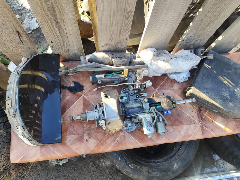 Продам запчасти Toyota progres