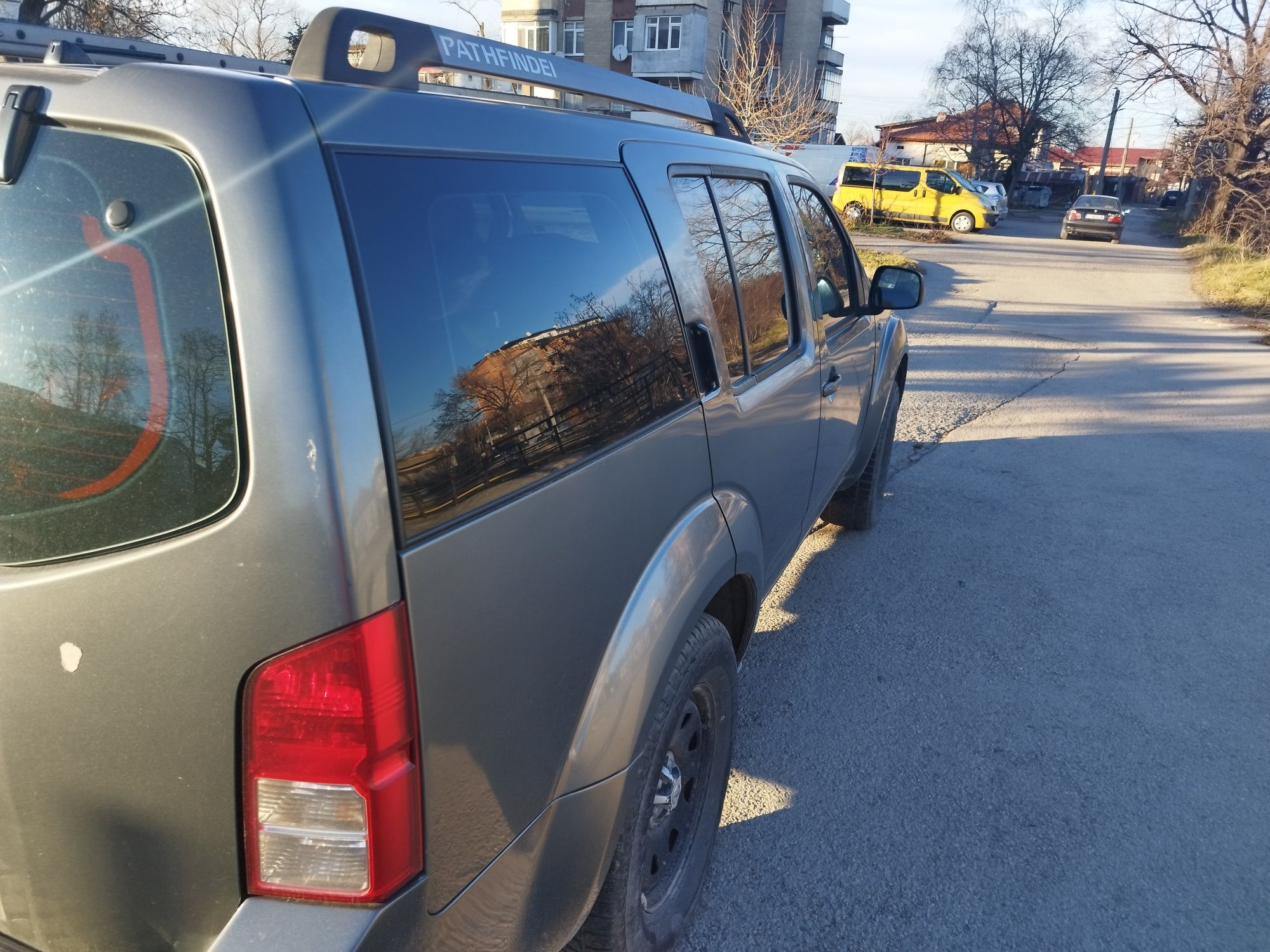 Nissan pathfinder 2005