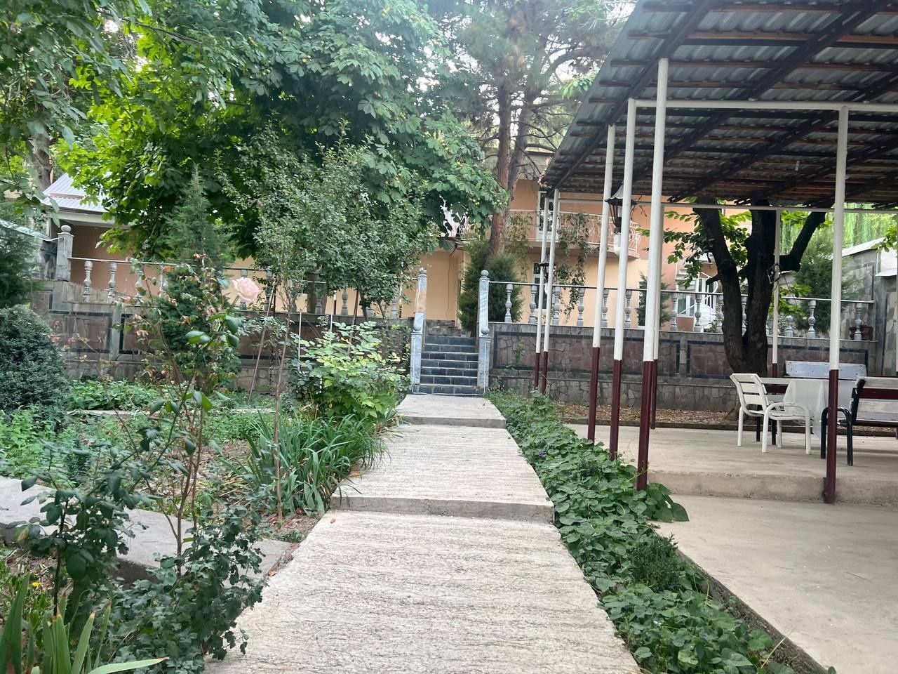 Dacha sotiladi bochkada