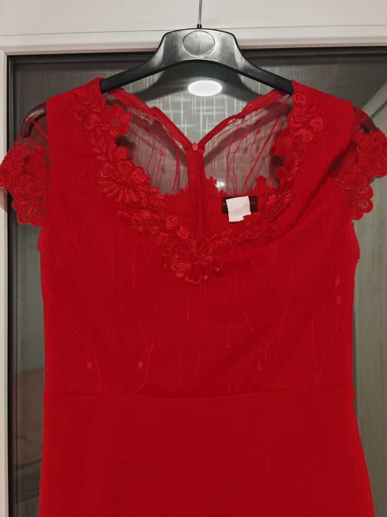 Rochie de zi roșie