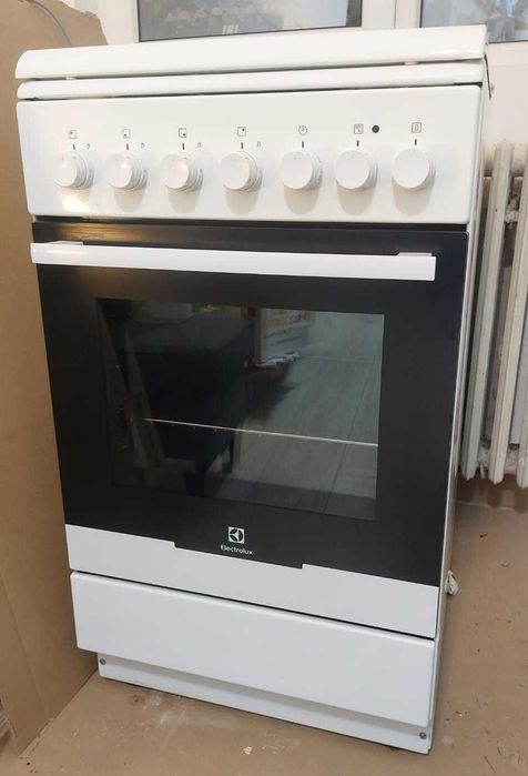 Vand aragaz Electrolux mixt: plita gaz si cuptor electric