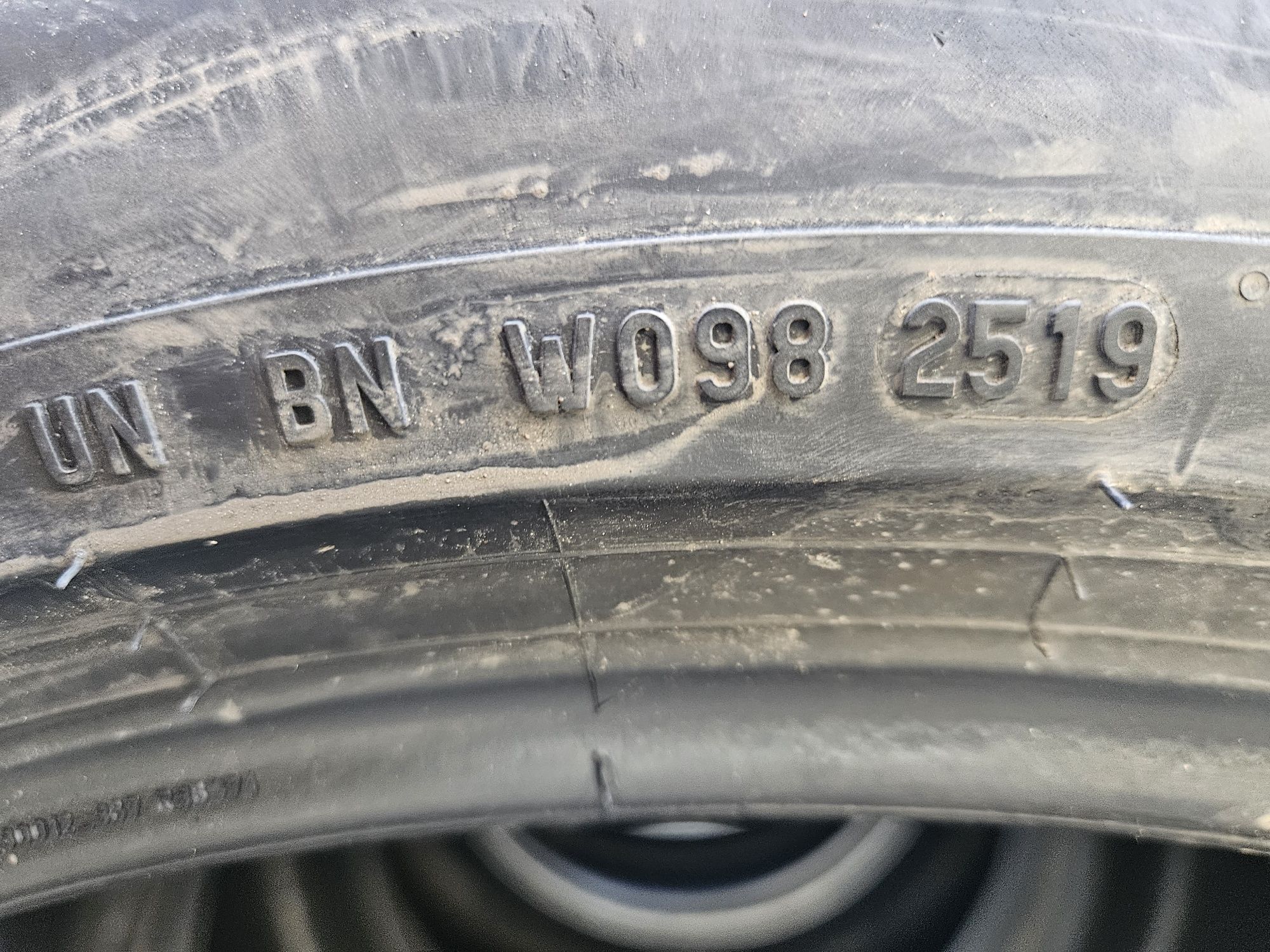 Pirelli P Zero 315/40/21 и 275/45/21 Спорт пакет Летни