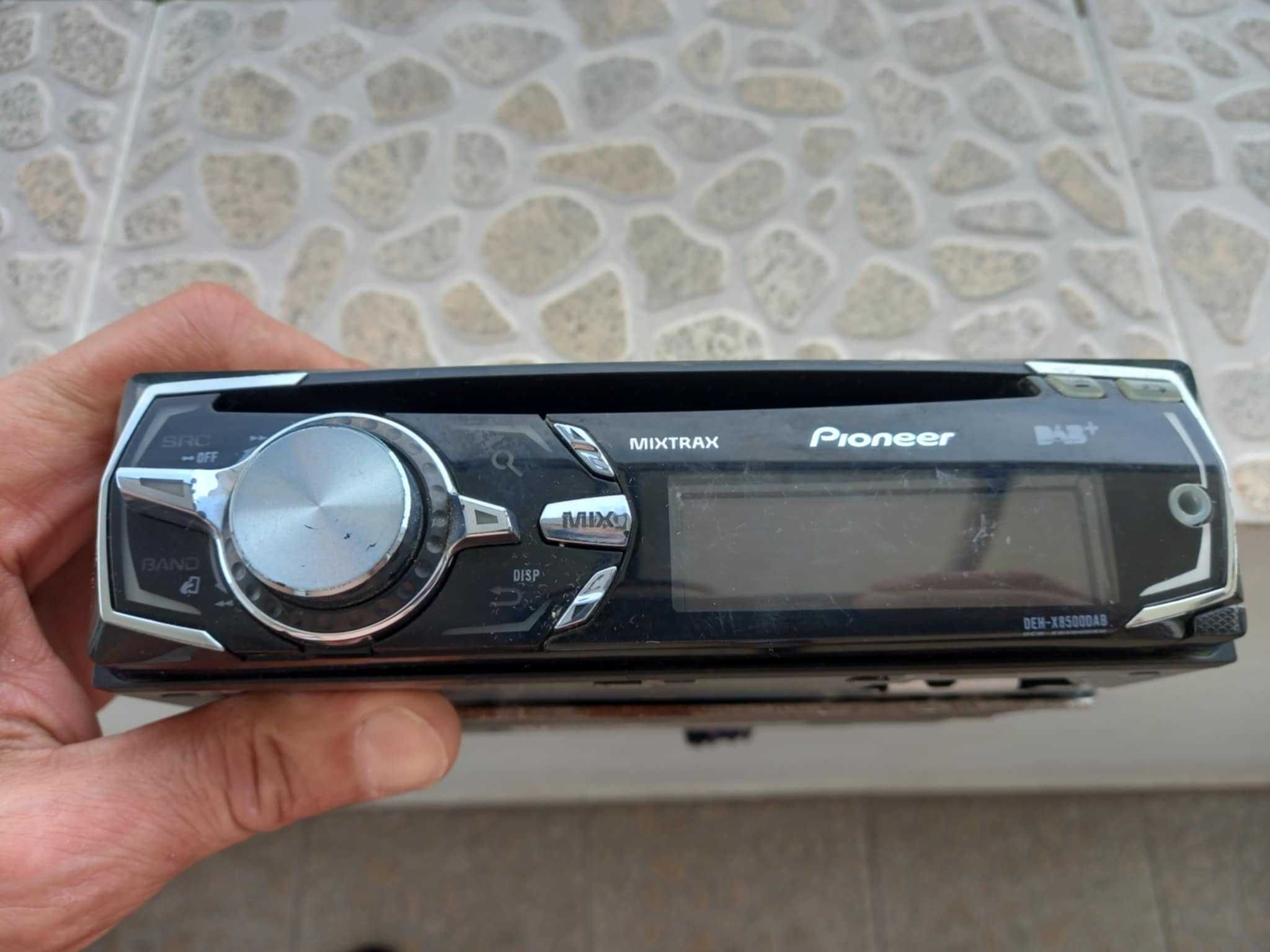 Pioneer DEH-X8500DAB за кола