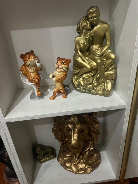 Сувиниры и статуэтки