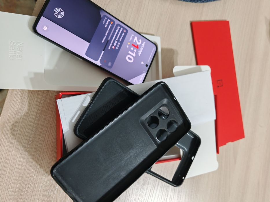 ONE PLUS 10T смартфон
