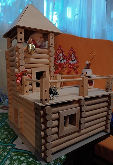 Set construcție căsuțe din lemn - pentru micii arhitecți