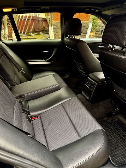 BMW Seria 3 E 91 FL 320d Touring xDrive