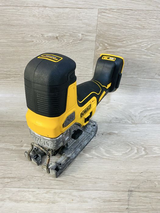 Pendular Dewalt DCS335