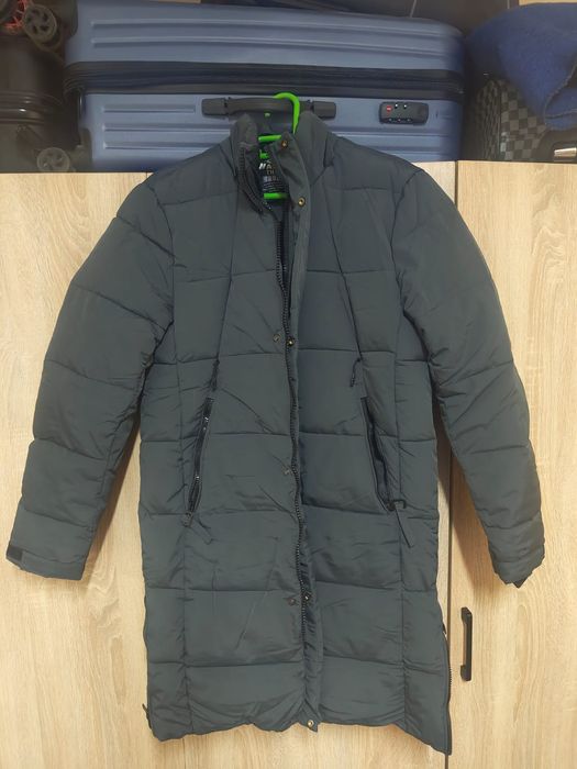 Куртки в отличном состояний(зимная)