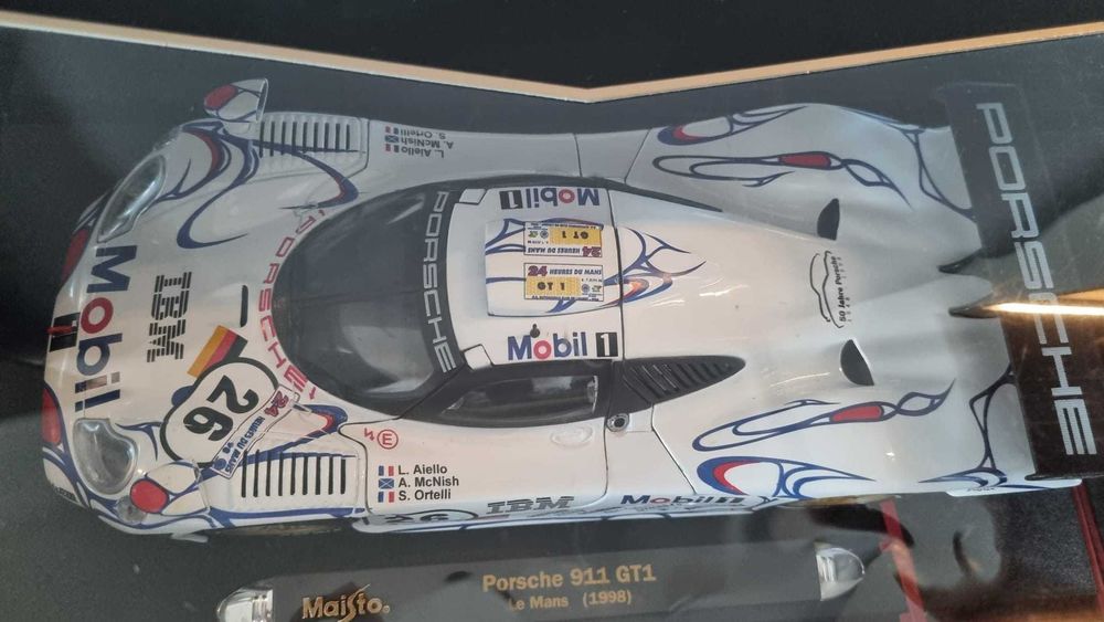 Vand machete 1:18 Maisto