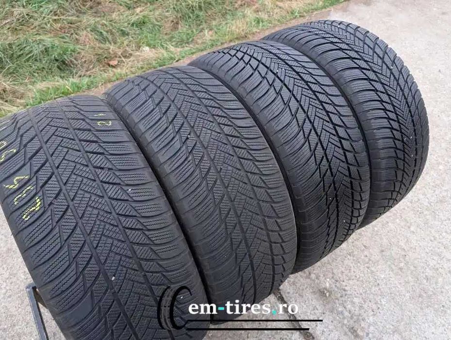 SET 4 Anvelope Iarna 235/50 R19 BRIDGESTONE Blizzak LM001 99H