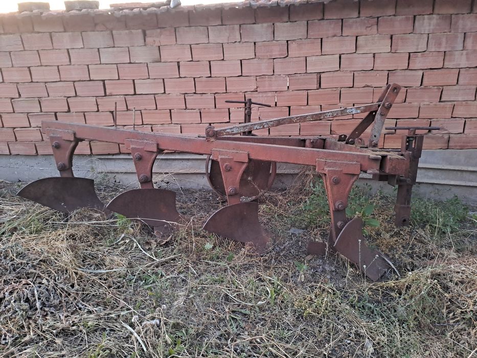 Плуг четворка руски