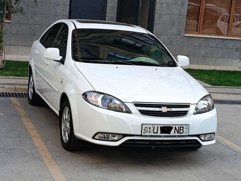 Gentra avtomat Elegant oq rang