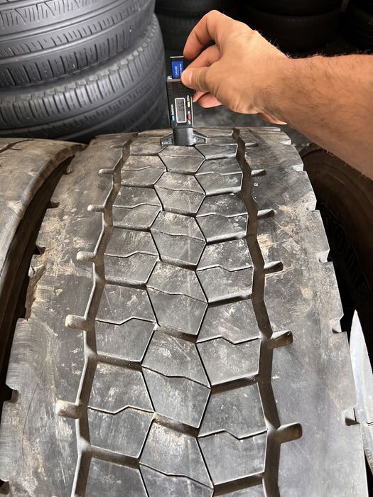 4 anvelope camion 315/70/22.5 , Bridgestone , 8 mm