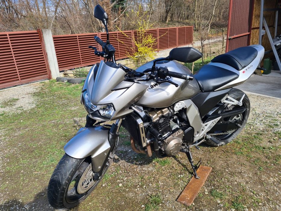 Kawasaki zr750j ..