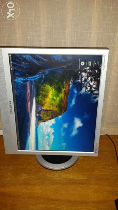 Monitor Samsung 19" SyncMaster 913TM cu pivot