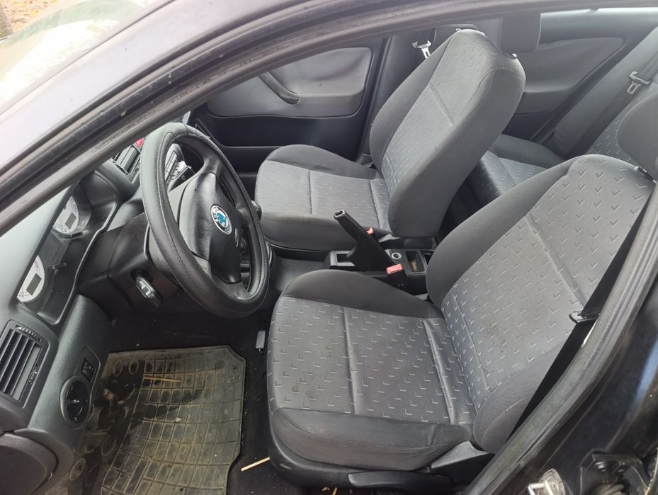 skoda octavia 1 1.6 benzina