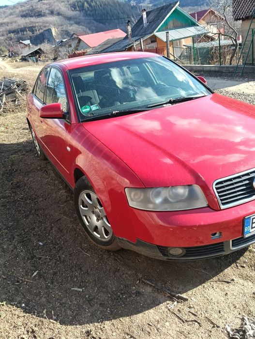 Vând schimb Audi A4 B6 2.0 benzina+gaz