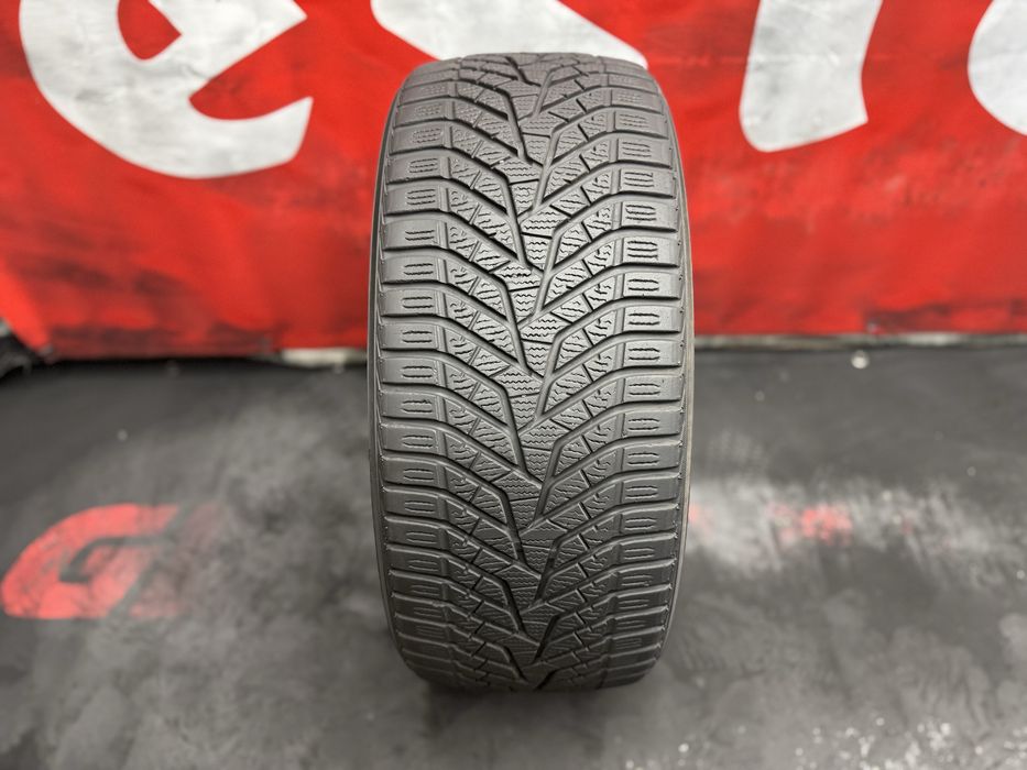 225 40 19, Зимна гума, Yokohama BluEarth, 1 брой