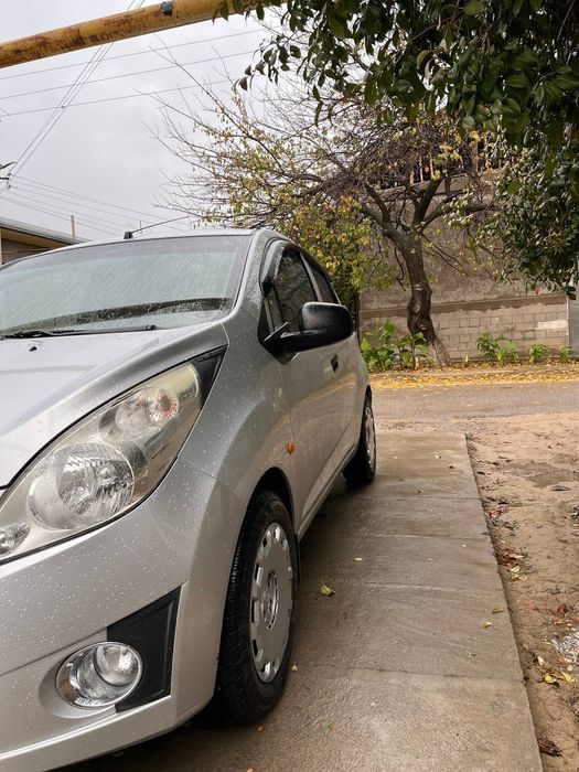 Spark 2011 srochno sotiladi