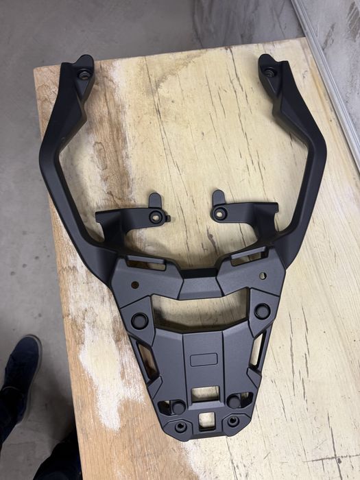 Стойка за куфар за Honda X-ADV 750