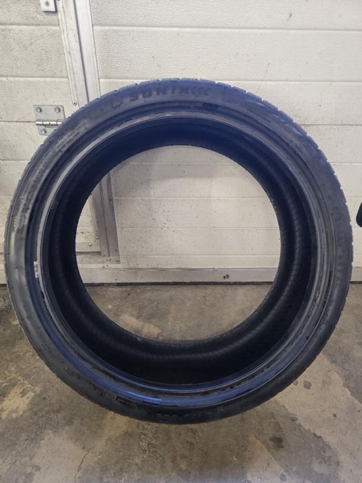 Зимни гуми 245/35/20 2 броя