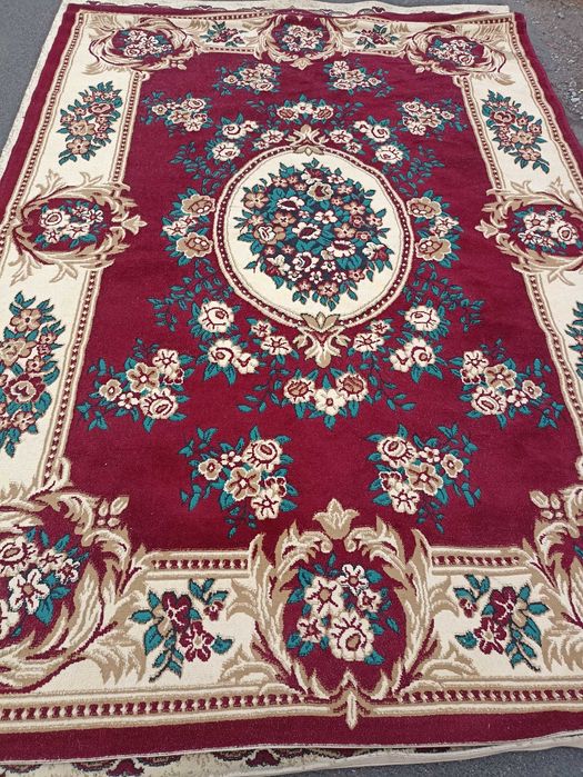 Продам ковры на пол