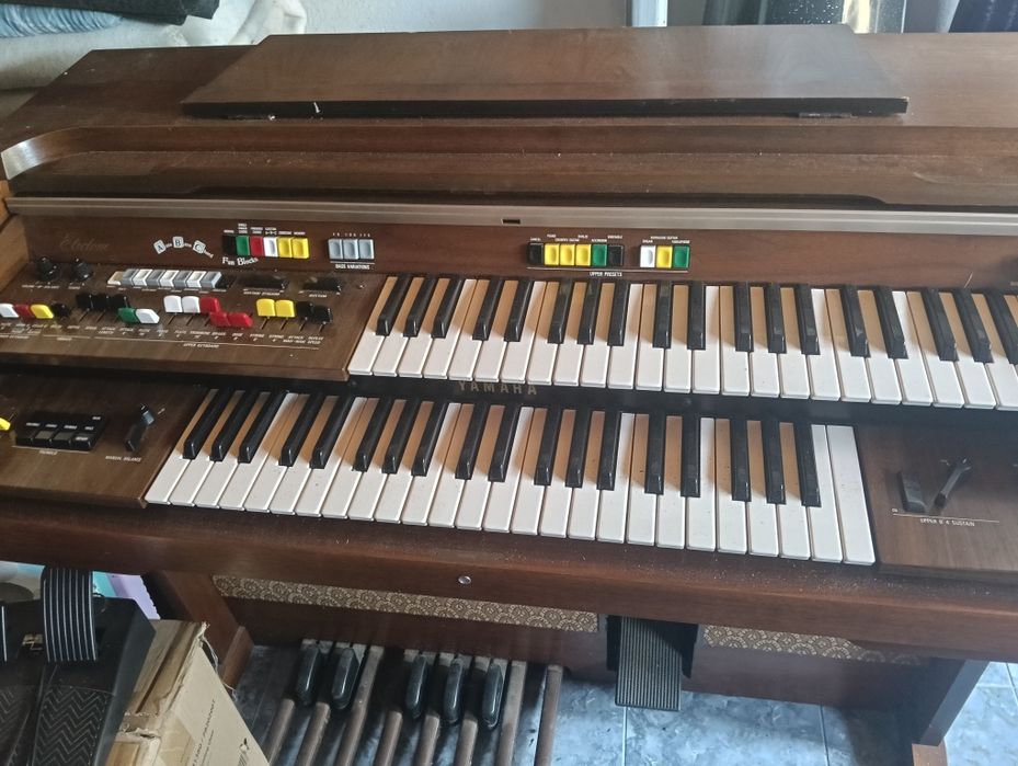 Pianină Yamaha Electone B‑60, stare perfecta ca noua !!!