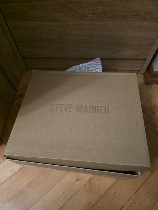 Стилни дамски обувки за шоу