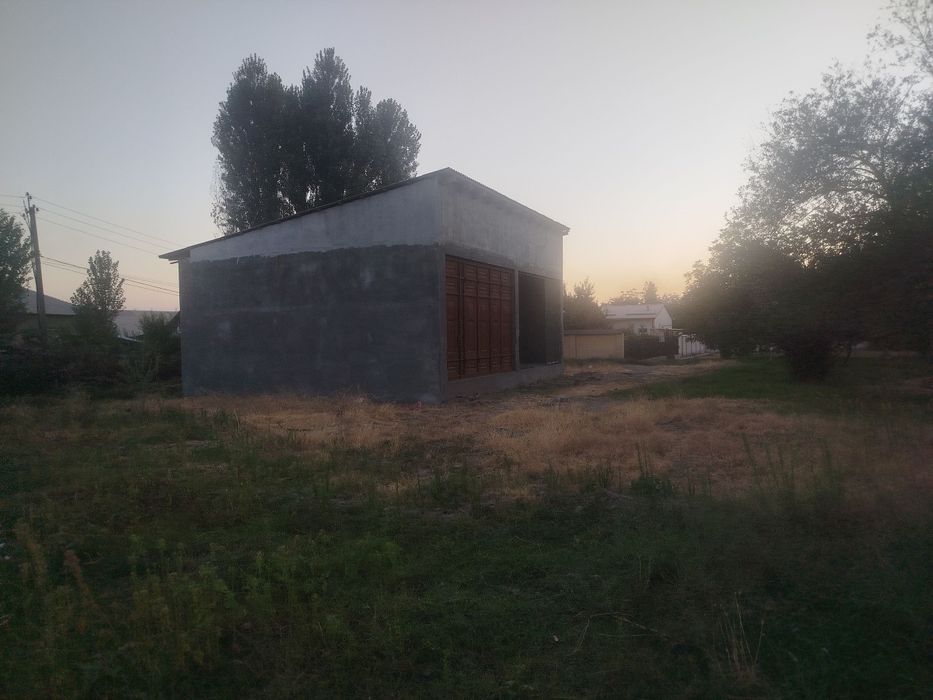 Охангарон тумани Охунбобоев маҳалласида автосервис сотилади