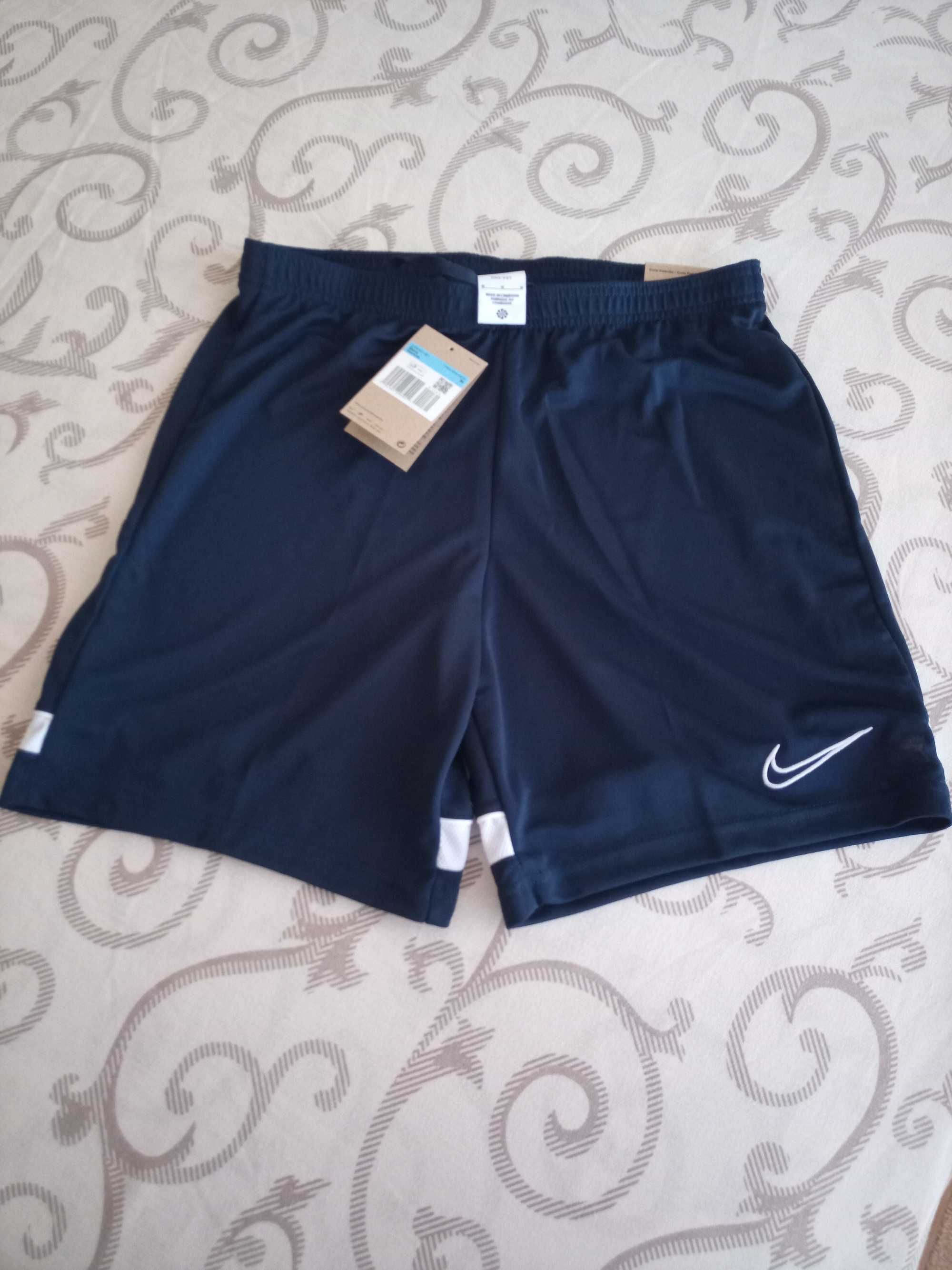 Нови оригинални Nike Мъжки шорти Найк къси панталони